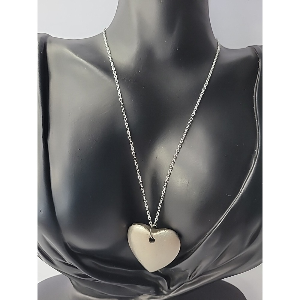 Vintage Necklace Pendant Heart Solid Silver Tone‎ Chain Jewelry Costume